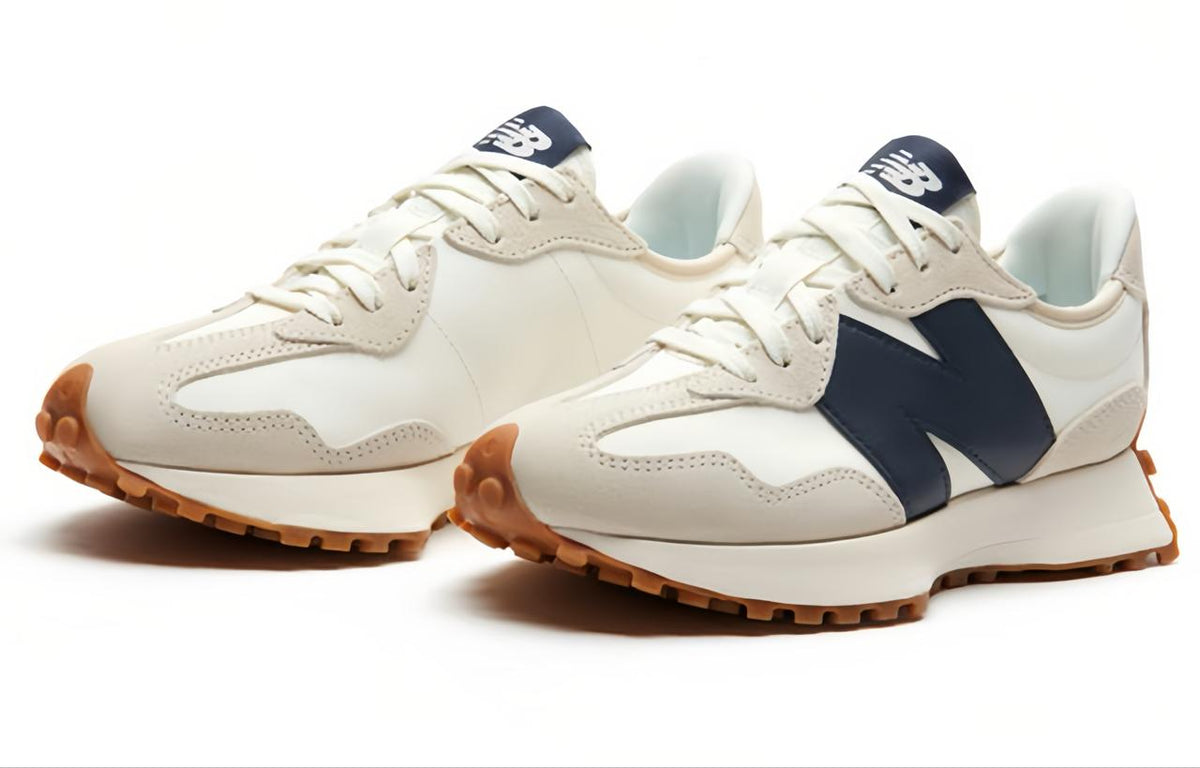 New Balance 327 trainers in off white/navy