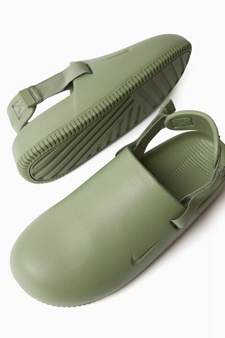 Nike calm slipper